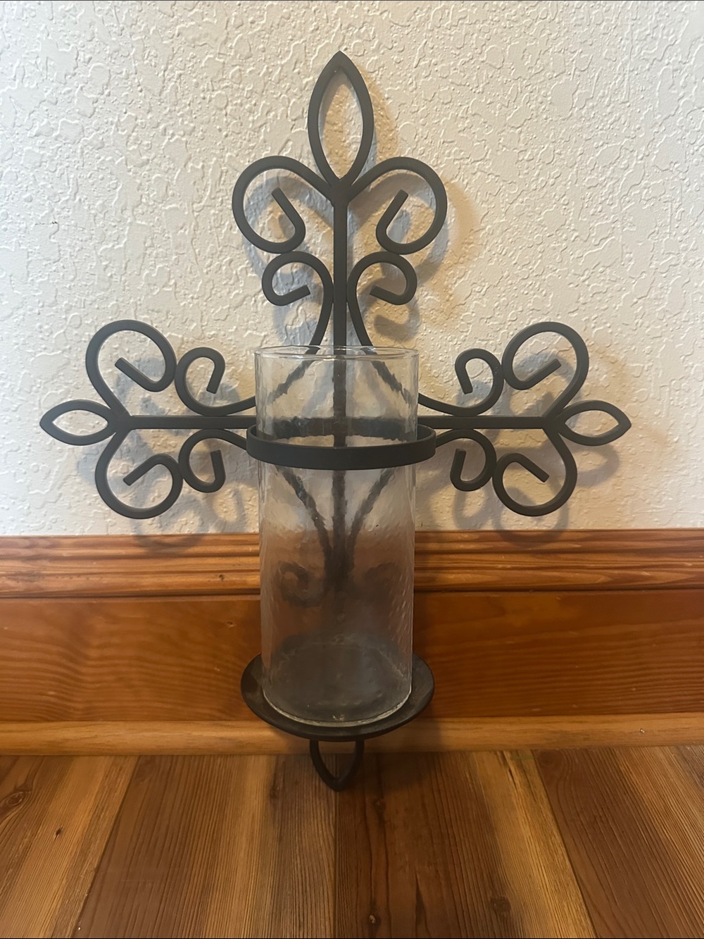 Southern Living At Home Black Wrought Iron Wall Lantern